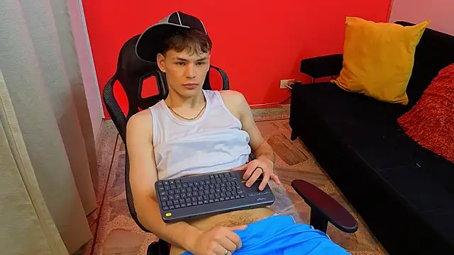 Snapshot of LoganSteel_ chatting on 16, 6, 2026 LoganSteel online show from 16, 6, 2026