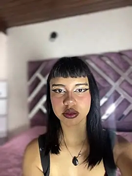 AntonellaCooper Pink online show from 15, 5, 2026