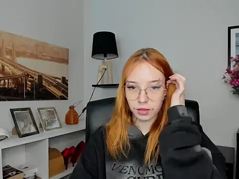Snapshot of foxSonya chatting on 18, 5, 2026 foxSonya online show from 18, 5, 2026