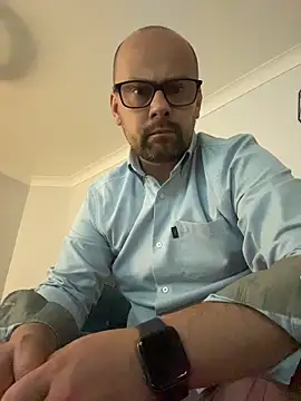 Snapshot of NakedAndrewHot chatting on 4, 7, 2026 NakedAndrewHot online show from 4, 7, 2026