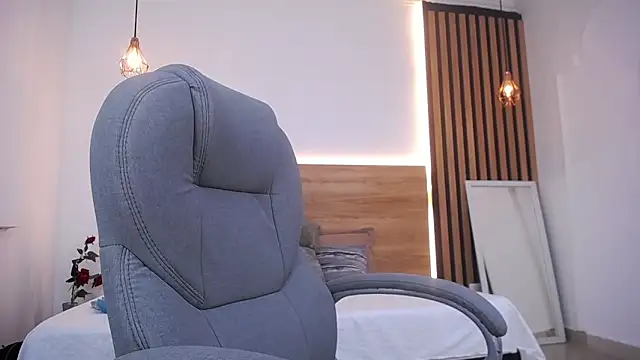 alexa forbes  online show from 15, 5, 2026