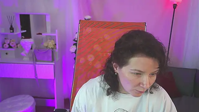 AureliaGleam online show from 16, 5, 2026