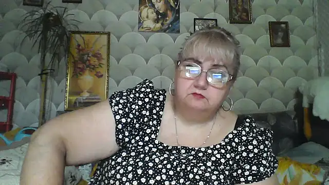 MarinaFarina53 online show from 4, 7, 2026