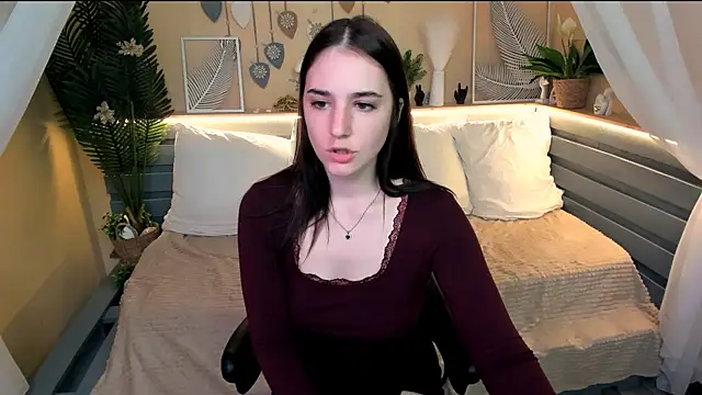 Maya Winters online show from 28, 6, 2026