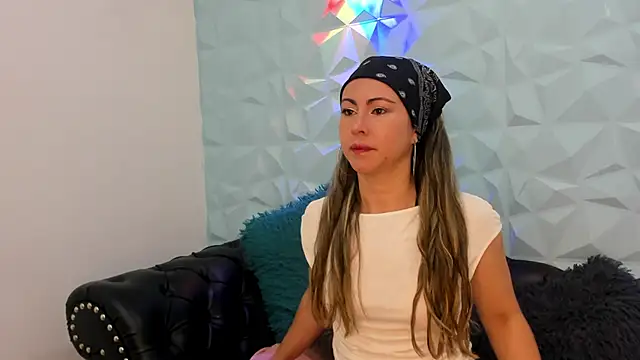 lindsay cg online show from 14, 5, 2026