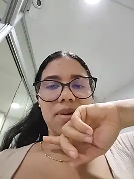 Snapshot of alanahot94 chatting on 7, 6, 2026 alanahot94 online show from 7, 6, 2026