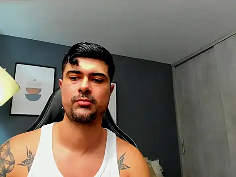 Snapshot of ZEI-001 chatting on 23, 5, 2026 ZEI-001 online show from 23, 5, 2026