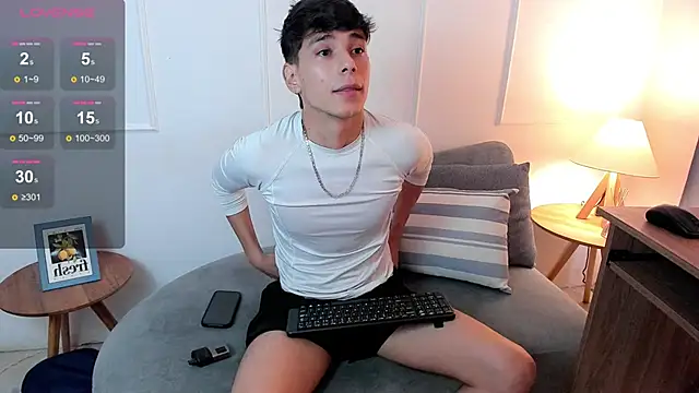 Snapshot of jacob_colliins chatting on 18, 6, 2026 jacob colliins online show from 18, 6, 2026