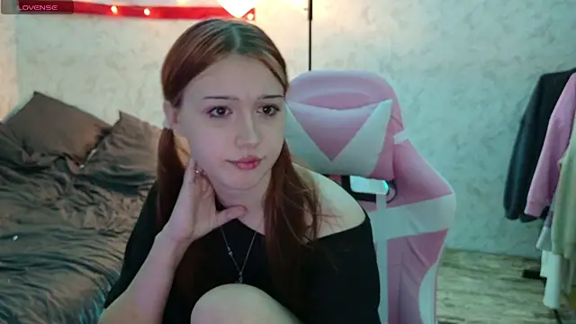 Snapshot of Luvellia chatting on 23, 6, 2026 Luvellia online show from 23, 6, 2026