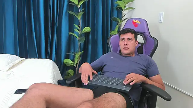 playboy Felipe online show from 19, 5, 2026
