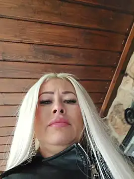 Snapshot of MILFBARBY chatting on 3, 2, 2026 MILFBARBY online show from 3, 2, 2026