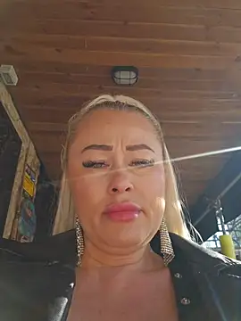 Snapshot of MILFBARBY chatting on 6, 4, 2026 MILFBARBY online show from 6, 4, 2026