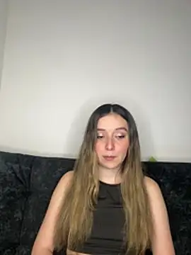 Sarisloves online show from 11, 7, 2026