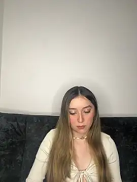 Sarisloves online show from 23, 7, 2026