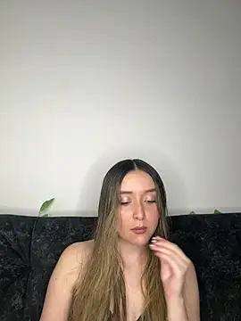 Sarisloves online show from 31, 7, 2026