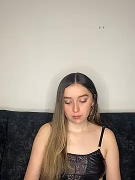 Sarisloves online show from 6, 8, 2026