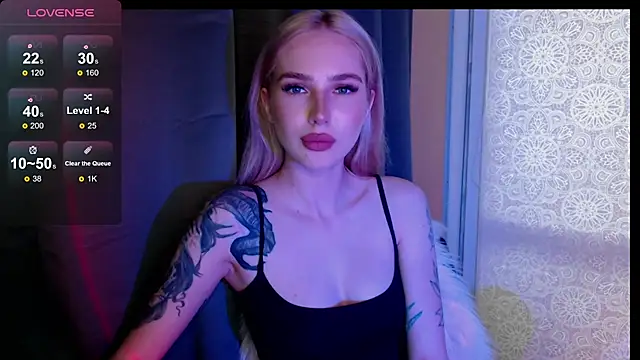 Snapshot of MichelleVelour chatting on 7, 6, 2026 MichelleVelour online show from 7, 6, 2026