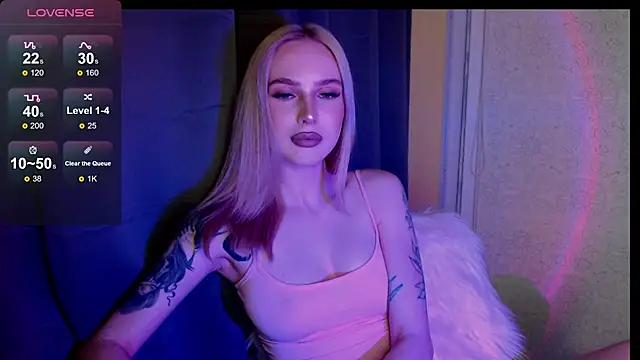 Snapshot of MichelleVelour chatting on 8, 6, 2026 MichelleVelour online show from 8, 6, 2026