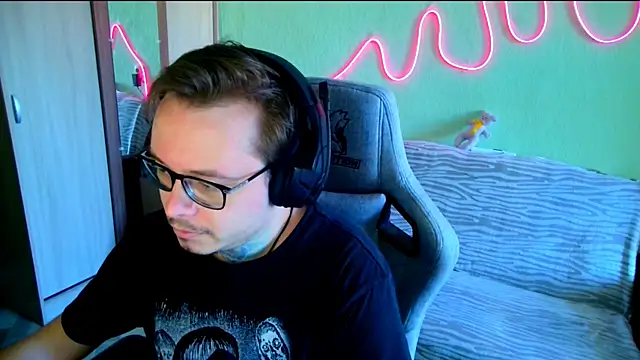 MeLanXolik online show from 29, 5, 2026