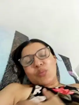 Snapshot of Casandra_inthemorning chatting on 17, 5, 2026 Casandra inthemorning online show from 17, 5, 2026