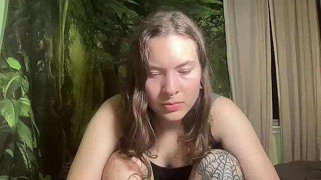 mo0ngoddess online show from 27, 10, 2025