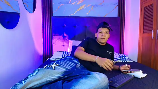 Snapshot of bick_jhonn chatting on 12, 5, 2026 bick jhonn online show from 12, 5, 2026
