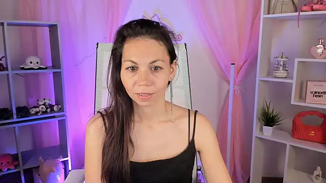 TrasyMorris online show from 18, 5, 2026