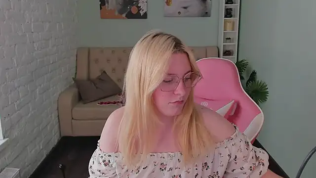 StellaVanilla online show from 18, 5, 2026