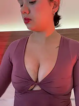 Snapshot of thamiina__ chatting on 6, 7, 2026 thamiina online show from 6, 7, 2026