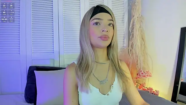 Snapshot of akemi__ chatting on 1, 6, 2026 akemi online show from 1, 6, 2026