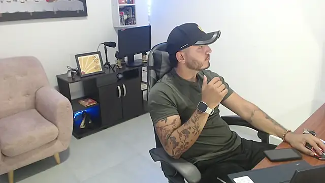 Snapshot of Thiago_420 chatting on 25, 5, 2026 Thiago 420 online show from 25, 5, 2026
