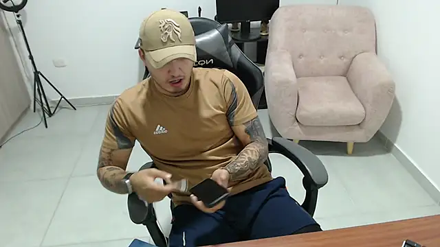 Snapshot of Thiago_420 chatting on 15, 6, 2026 Thiago 420 online show from 15, 6, 2026
