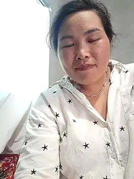 Snapshot of myle-couple22 chatting on 15, 5, 2026 myle-couple22 online show from 15, 5, 2026