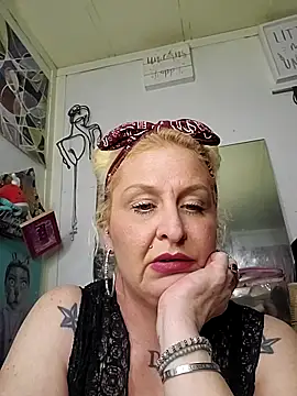 NutNmyGUTdaddy online show from 17, 6, 2026