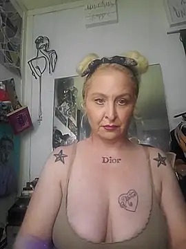 NutNmyGUTdaddy online show from 18, 6, 2026