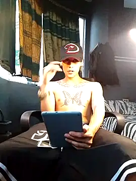 maxwell crazy1 online show from 13, 5, 2026