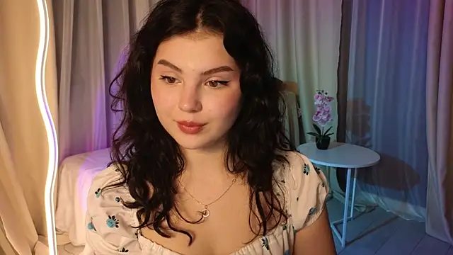 Snapshot of lollyy_pop chatting on 24, 6, 2026 lollyy pop online show from 24, 6, 2026
