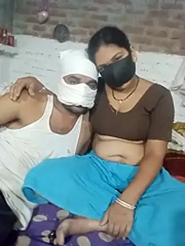 Hindicouple1 online show from 4, 7, 2026