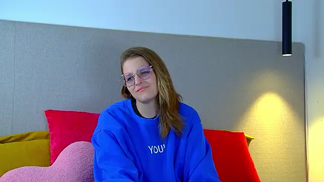 Snapshot of AlexaAvery chatting on 14, 6, 2026 AlexaAvery online show from 14, 6, 2026