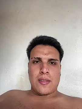 Snapshot of alexerdiego chatting on 4, 6, 2026 alexerdiego online show from 4, 6, 2026