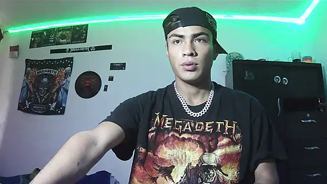 Snapshot of Fenix_hardcock chatting on 29, 5, 2026 Fenix hardcock online show from 29, 5, 2026