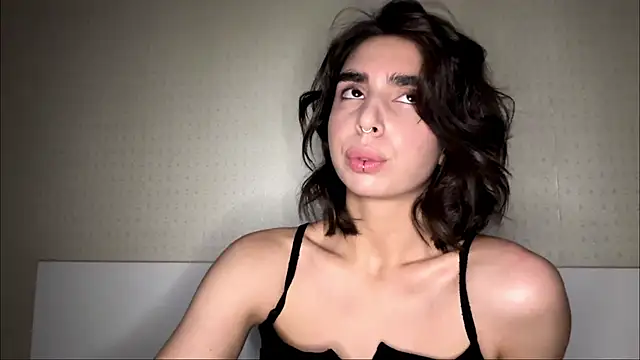 Snapshot of JessiaRuezga chatting on 2, 7, 2026 JessiaRuezga online show from 2, 7, 2026
