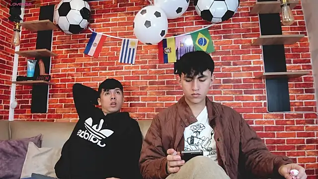 Hoot boyss  online show from 8, 7, 2026