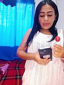 Scarlet 01  online show from 17, 5, 2026