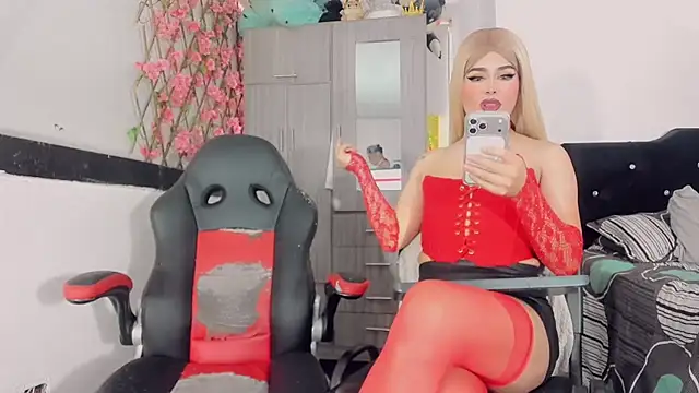 Snapshot of Thiara_veky_ chatting on 29, 6, 2026 Thiara veky online show from 29, 6, 2026