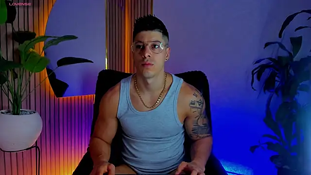 Snapshot of lukas_green11 chatting on 12, 6, 2026 lukas green11 online show from 12, 6, 2026