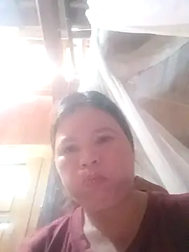 Snapshot of -Yeyi- chatting on 19, 5, 2026 -Yeyi- online show from 19, 5, 2026