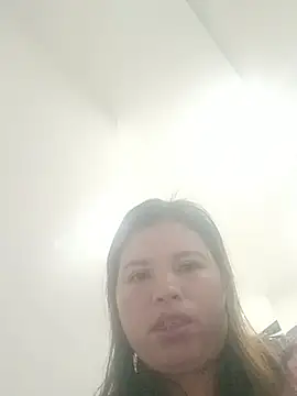Snapshot of -Yeyi- chatting on 21, 5, 2026 -Yeyi- online show from 21, 5, 2026