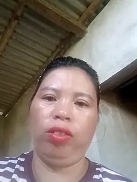 Snapshot of -Yeyi- chatting on 27, 5, 2026 -Yeyi- online show from 27, 5, 2026