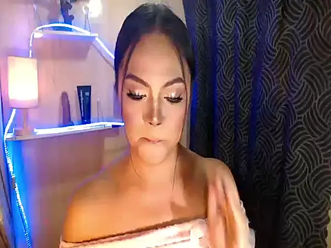 AmberMoorets online show from 20, 5, 2026